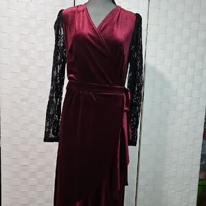 COOAN Elegant Velvet Wrap Dress with Lace Sleeves
